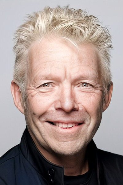 Geoff Wardle Color Headshot Profile